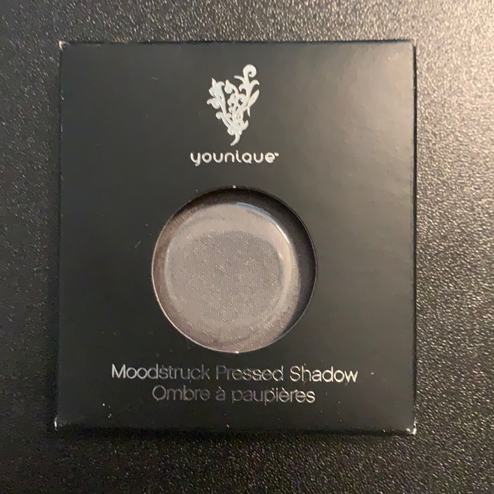 Younique Pressed Shadow - Slate Satin